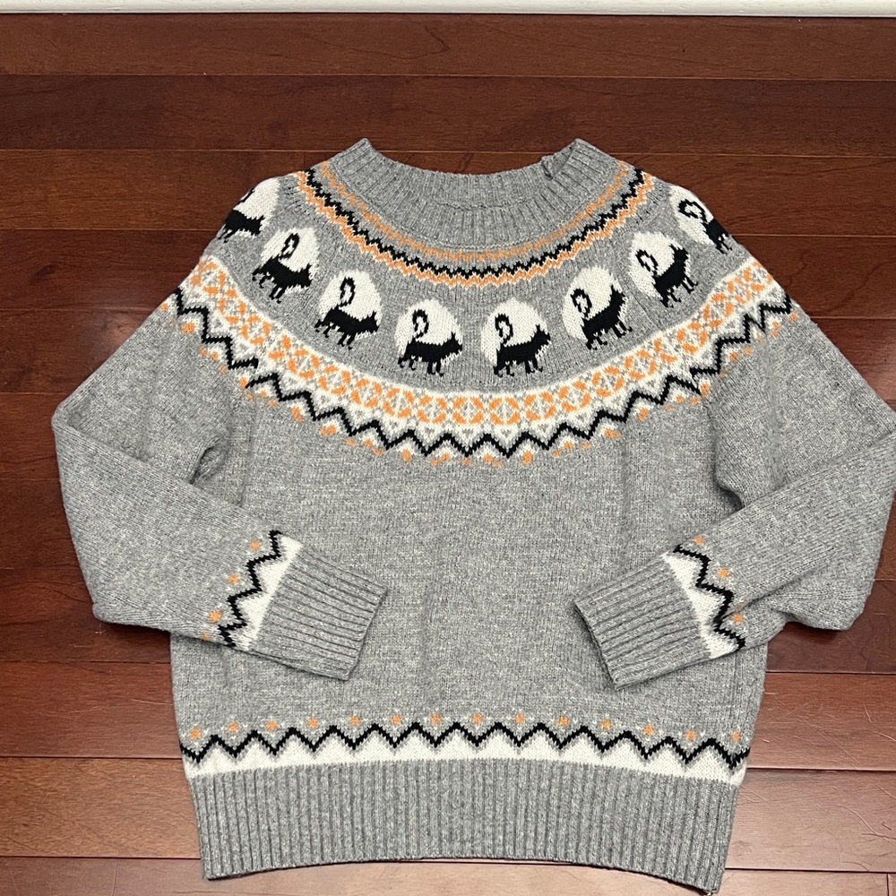 Gray Knit Sweater with black cats 🐈‍⬛ design